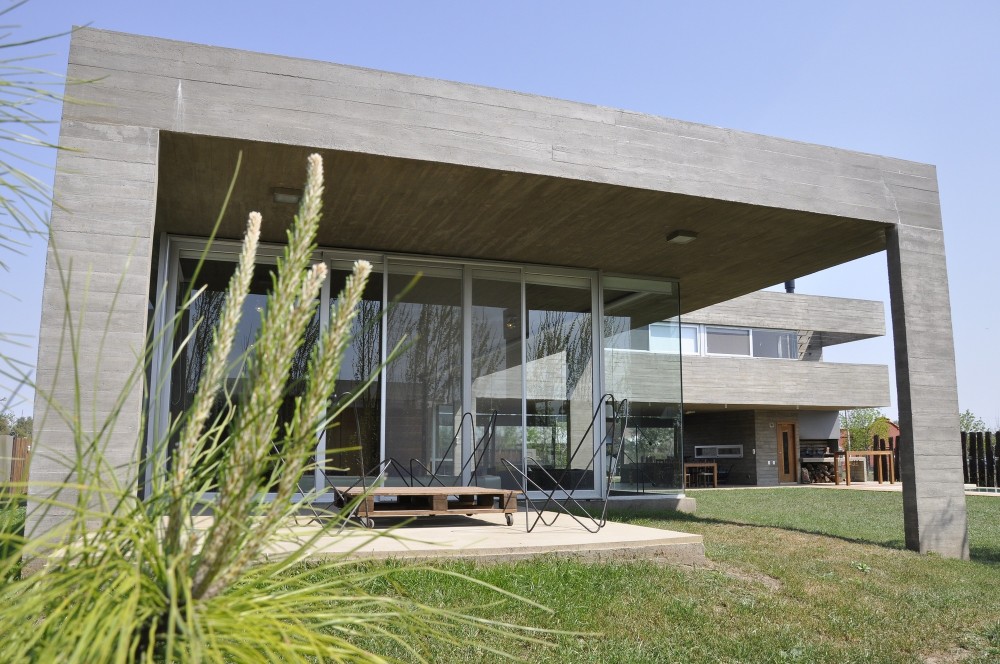 KM House / Estudio Pablo Gagliardo