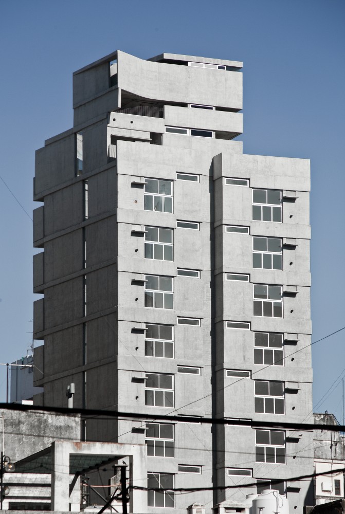Maipu Building / Nicolás Campodonico