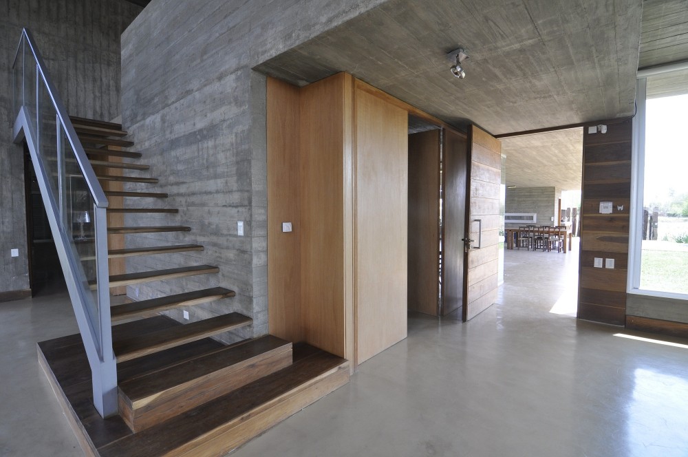 KM House / Estudio Pablo Gagliardo