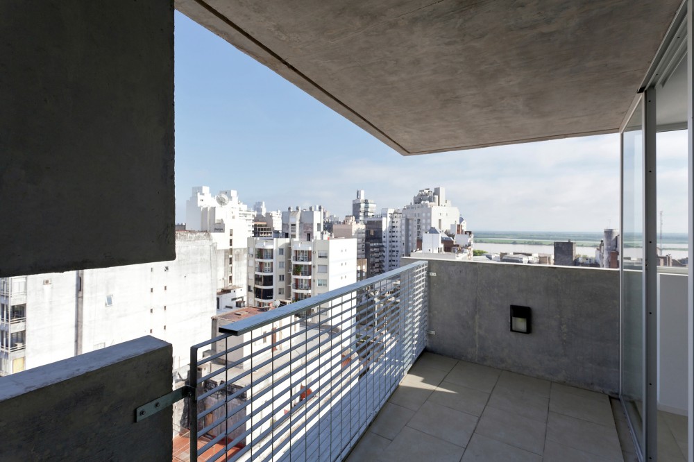 Maipu Building / Nicolás Campodonico