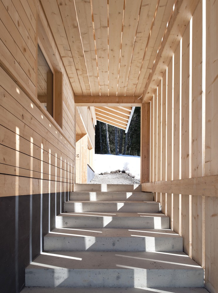 Chalet in Les Diablerets / Charles Pictet Architecte