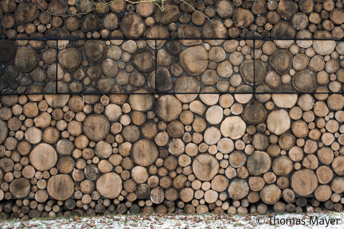 Tree-Trunk Garden House / Piet Hein Eek