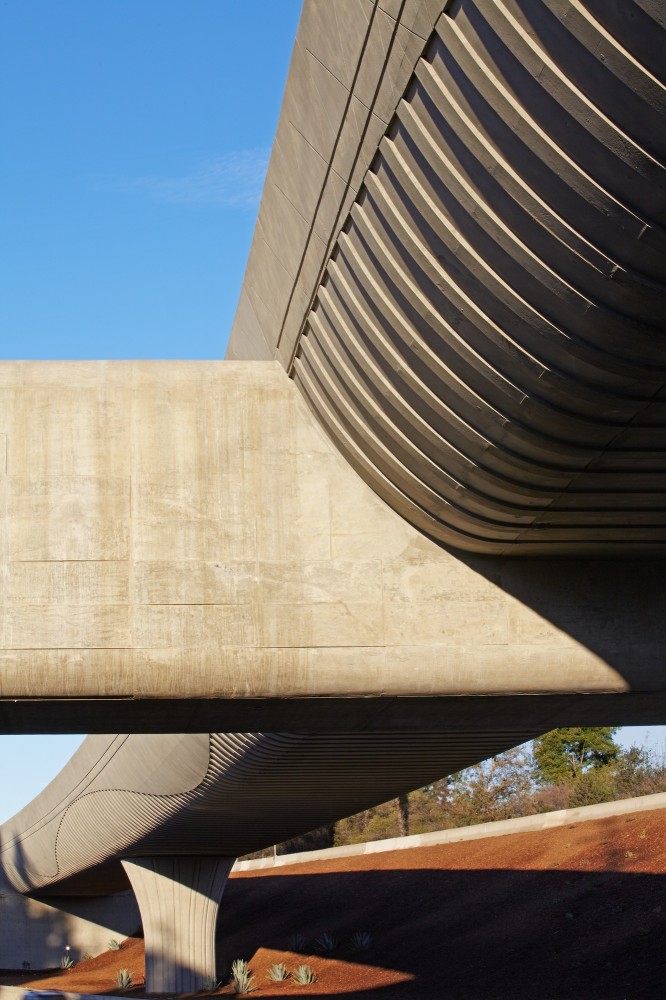 The Gold Line Bridge / Rivka Night + Andrew Leicester