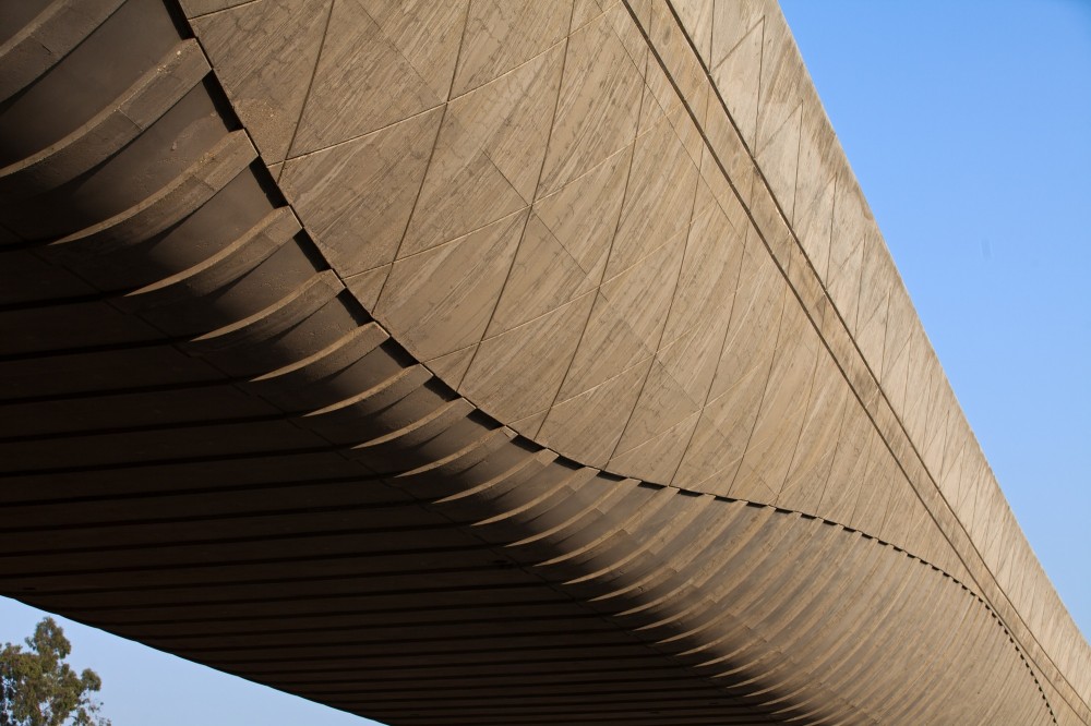 The Gold Line Bridge / Rivka Night + Andrew Leicester