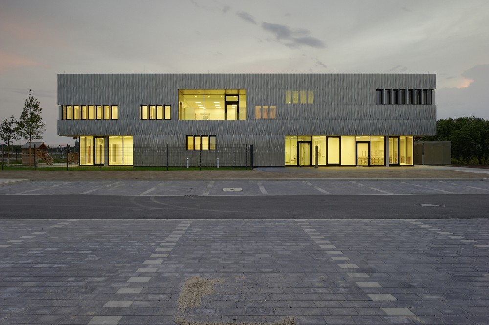 Day Care ThyssenKrupp Quarter Essen / JSWD Architekten + Chaix & Morel et Associés