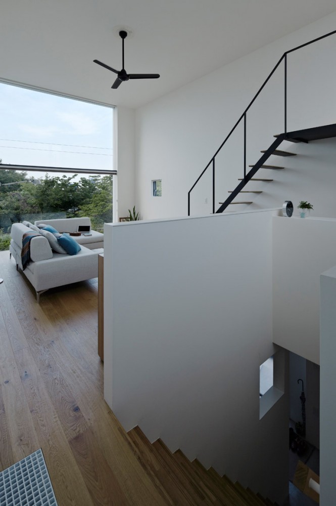 House in Hiyoshi / EANA