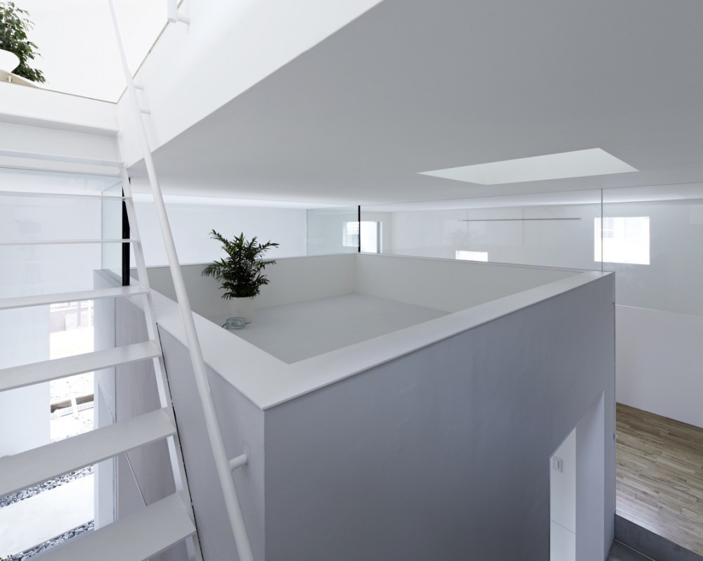 House in Shimoda-Chou / EANA