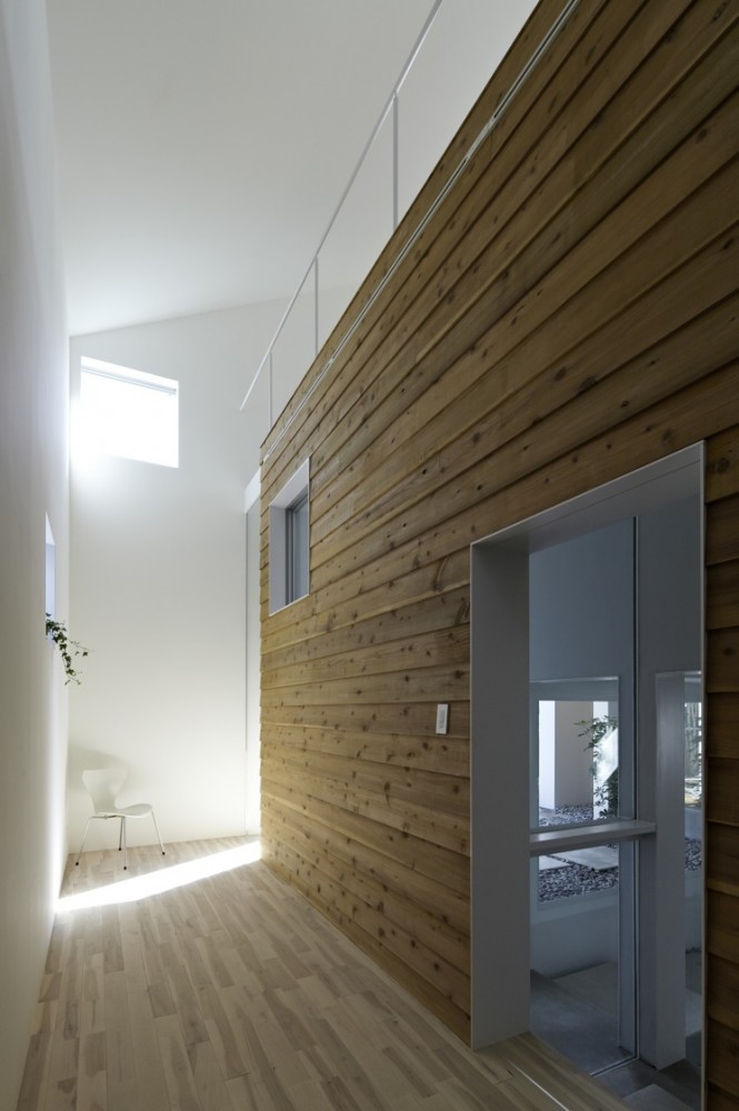 House in Shimoda-Chou / EANA