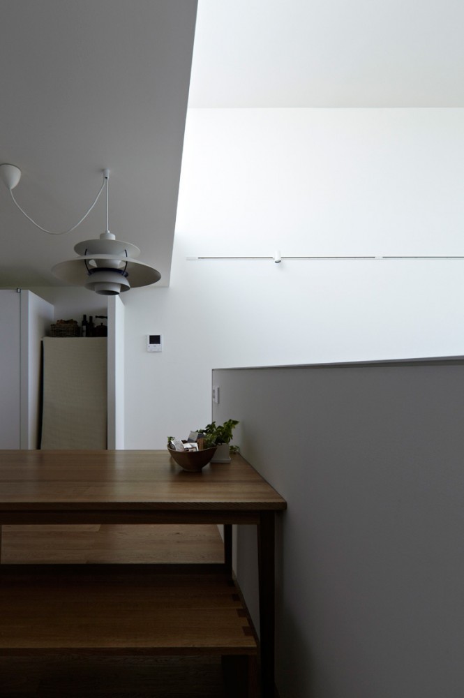 House in Hiyoshi / EANA