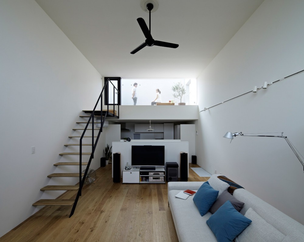 House in Hiyoshi / EANA