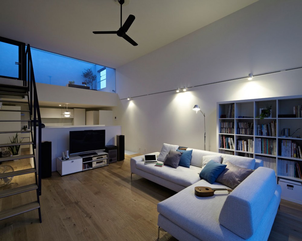 House in Hiyoshi / EANA