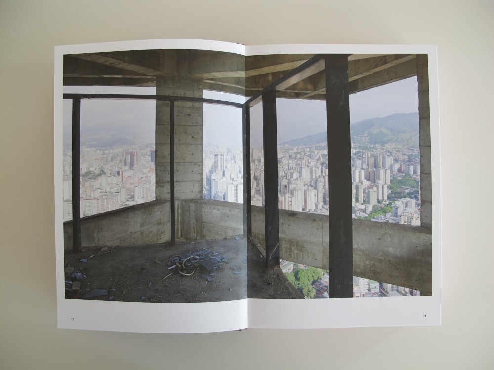 Torre David: Informal Vertical Communities / Urban-Think Tank & Iwan Baan
