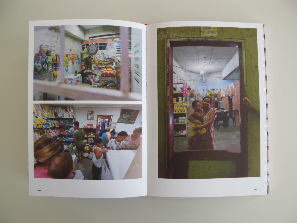 Torre David: Informal Vertical Communities / Urban-Think Tank & Iwan Baan