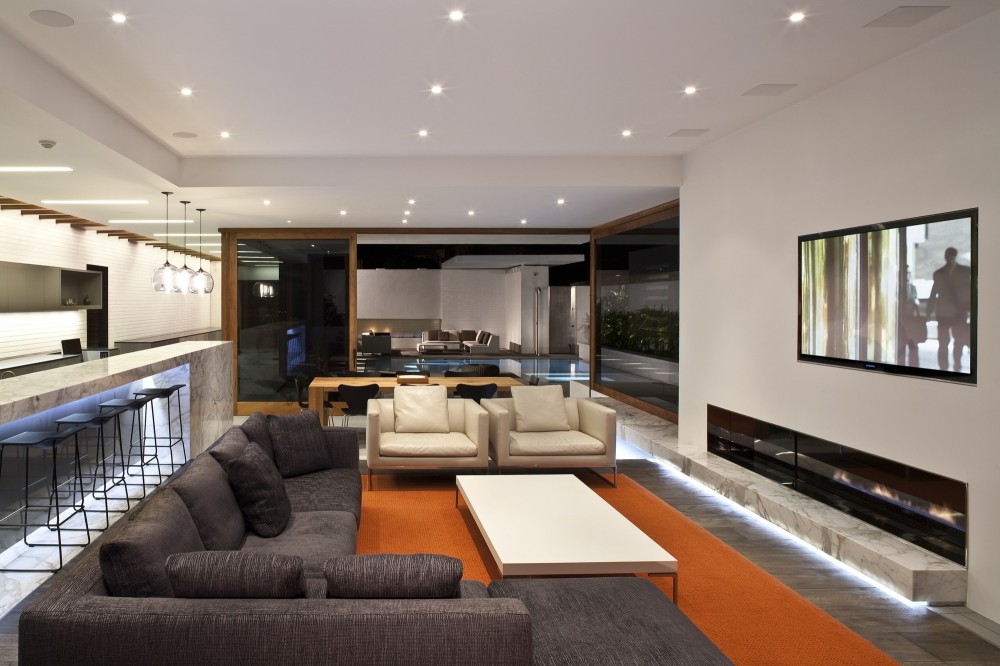 CORMAC Residence / Laidlaw Schultz Architects