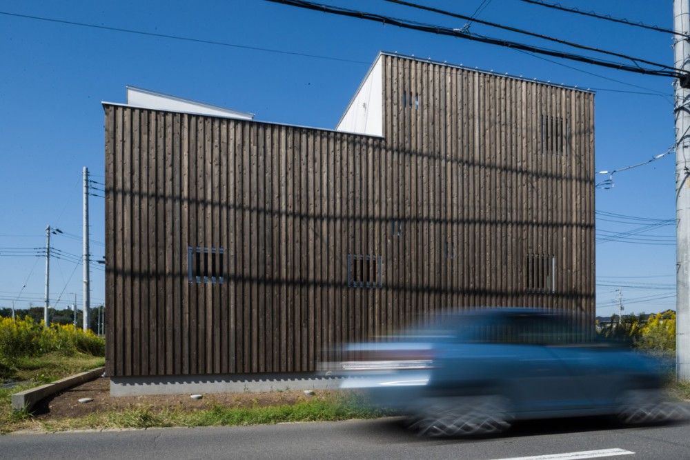 House that Opens up to its Inside / Florian Busch Architects