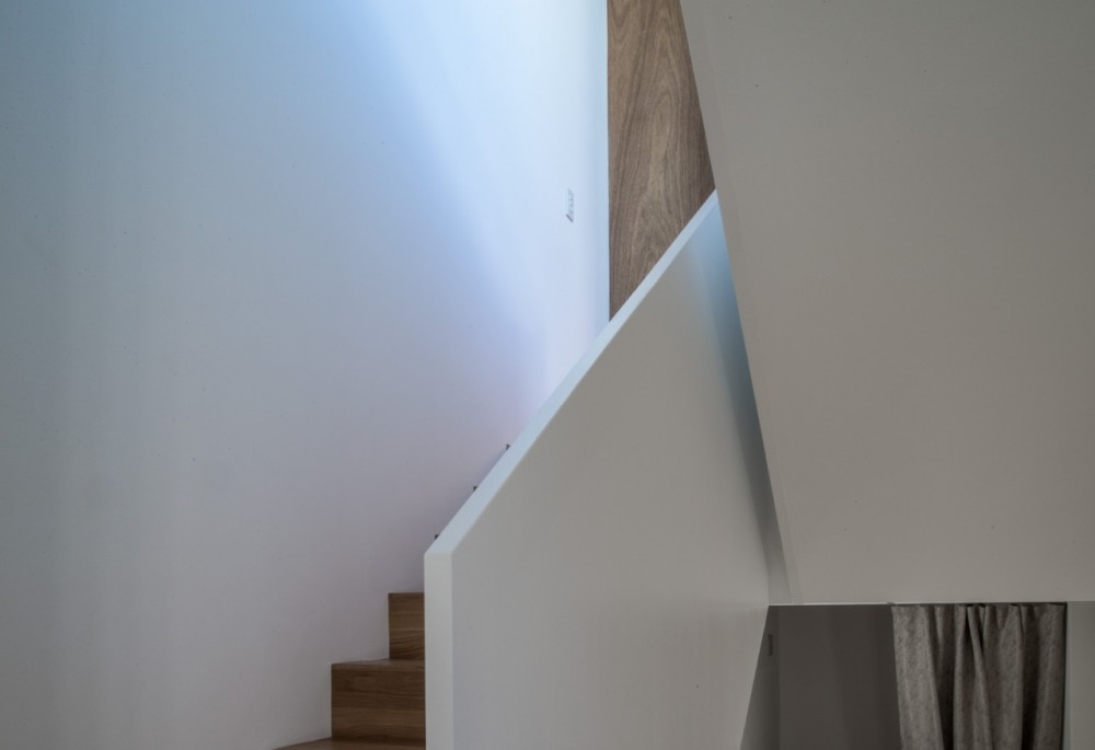 House that Opens up to its Inside / Florian Busch Architects