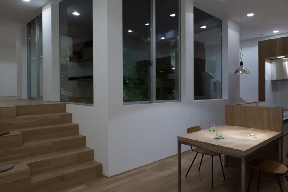 House that Opens up to its Inside / Florian Busch Architects