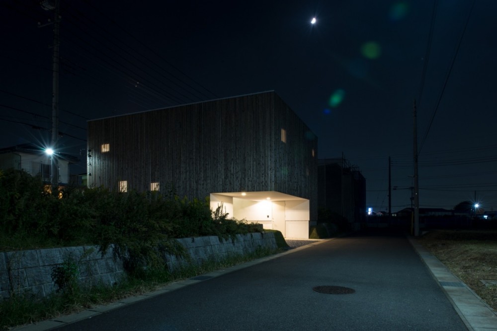 House that Opens up to its Inside / Florian Busch Architects