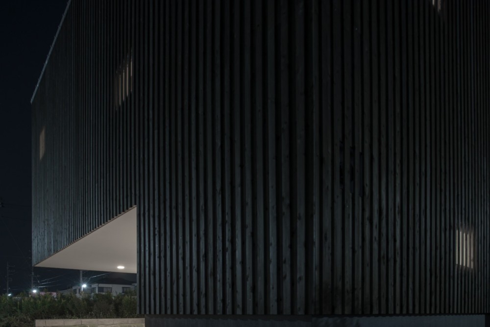 House that Opens up to its Inside / Florian Busch Architects