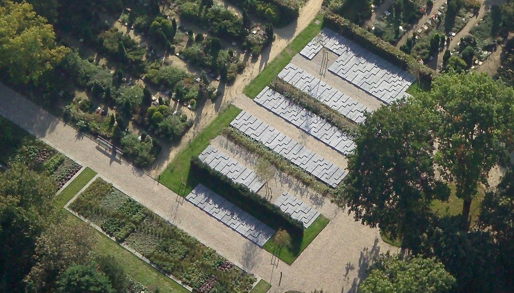 As burial field / Karres en Brands