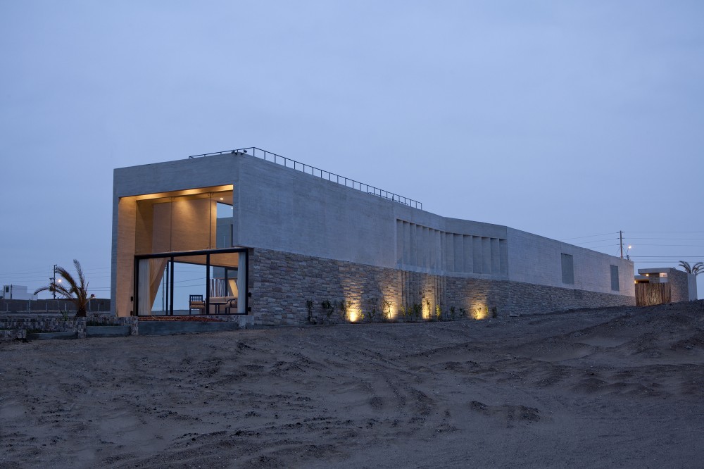 Paracas House / RRMR Arquitectos