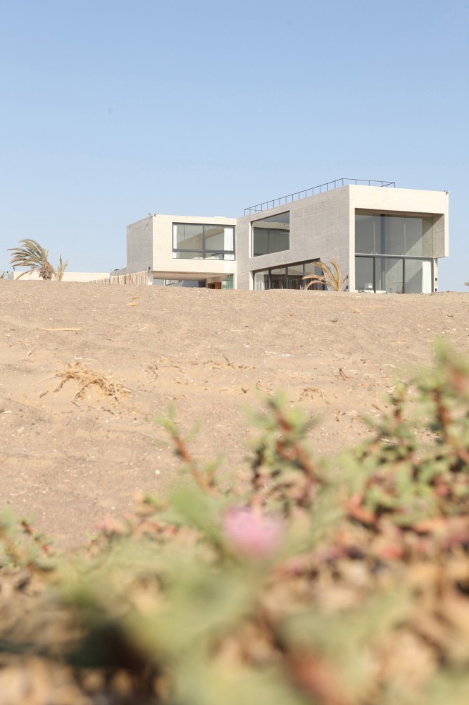 Paracas House / RRMR Arquitectos
