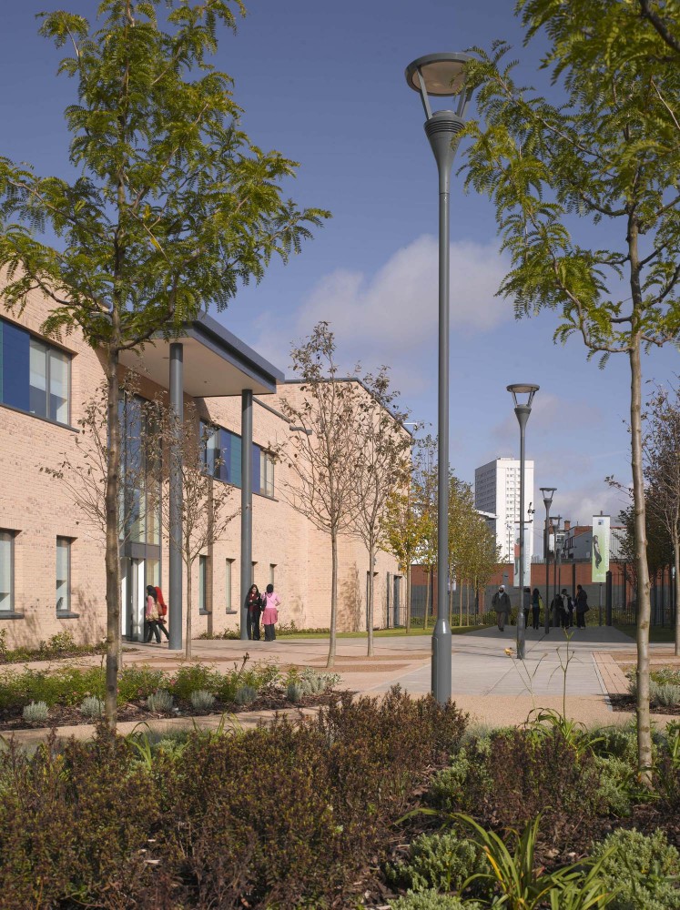 Joseph Chamberlain Sixth Form College / Nicholas Hare Architects