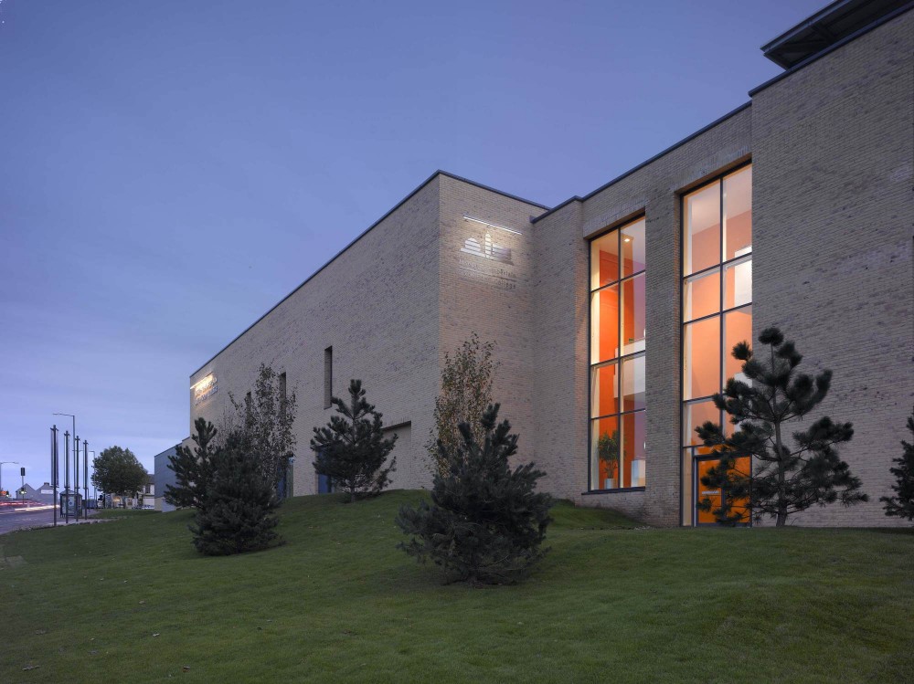 Joseph Chamberlain Sixth Form College / Nicholas Hare Architects