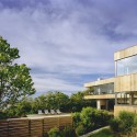 Bluff House / Robert Young Bluff House / Robert Young © Michael Moran