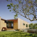 Bluff House / Robert Young Bluff House / Robert Young © Michael Moran