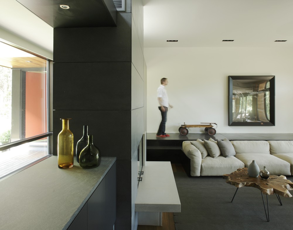 Kettle Hole House / Robert Young