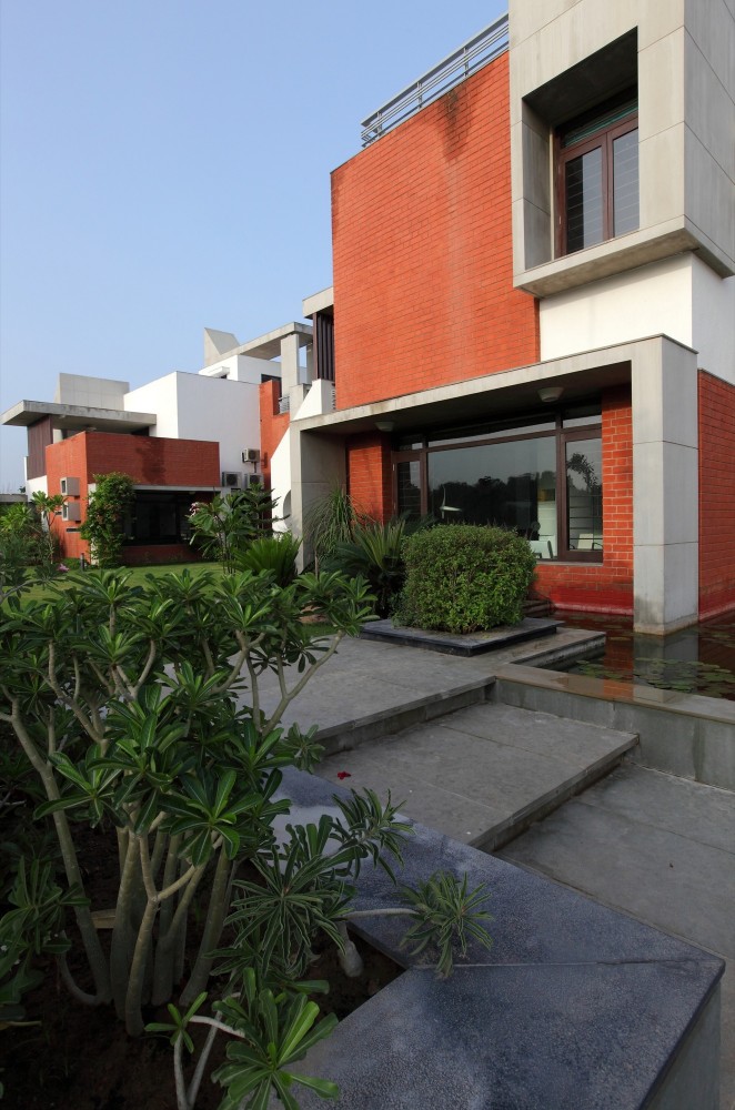 Dual House / VPA Architects