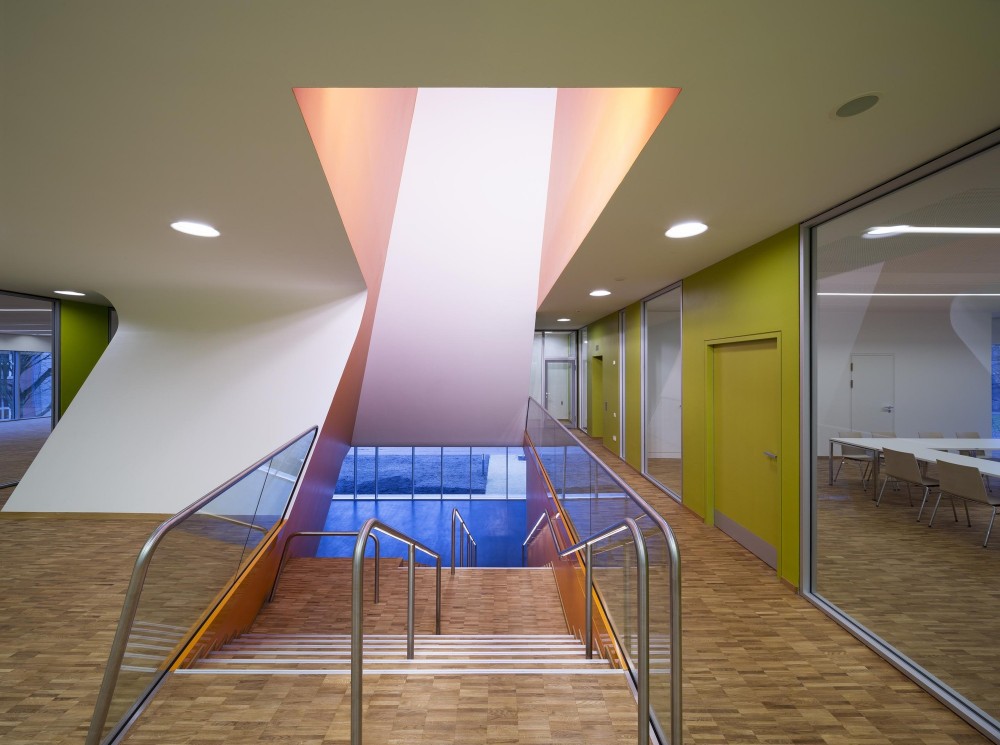 Sprach und Bewegungszentrum / eins:eins architekten