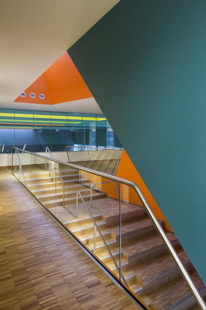 Sprach und Bewegungszentrum / eins:eins architekten