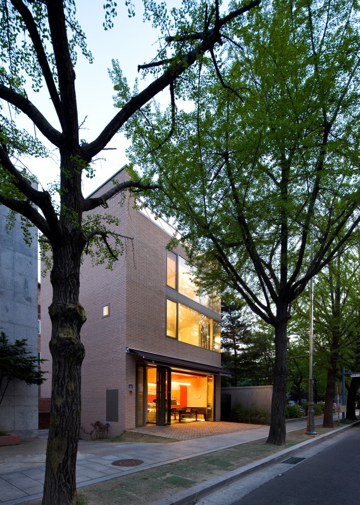 The West Village / Doojin Hwang Architects