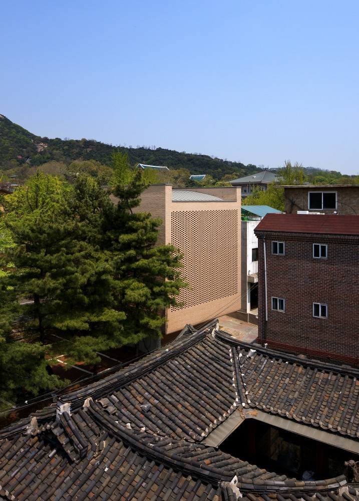 The West Village / Doojin Hwang Architects