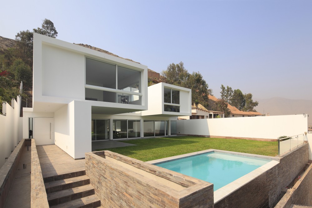 Golf House / Seinfeld Arquitectos
