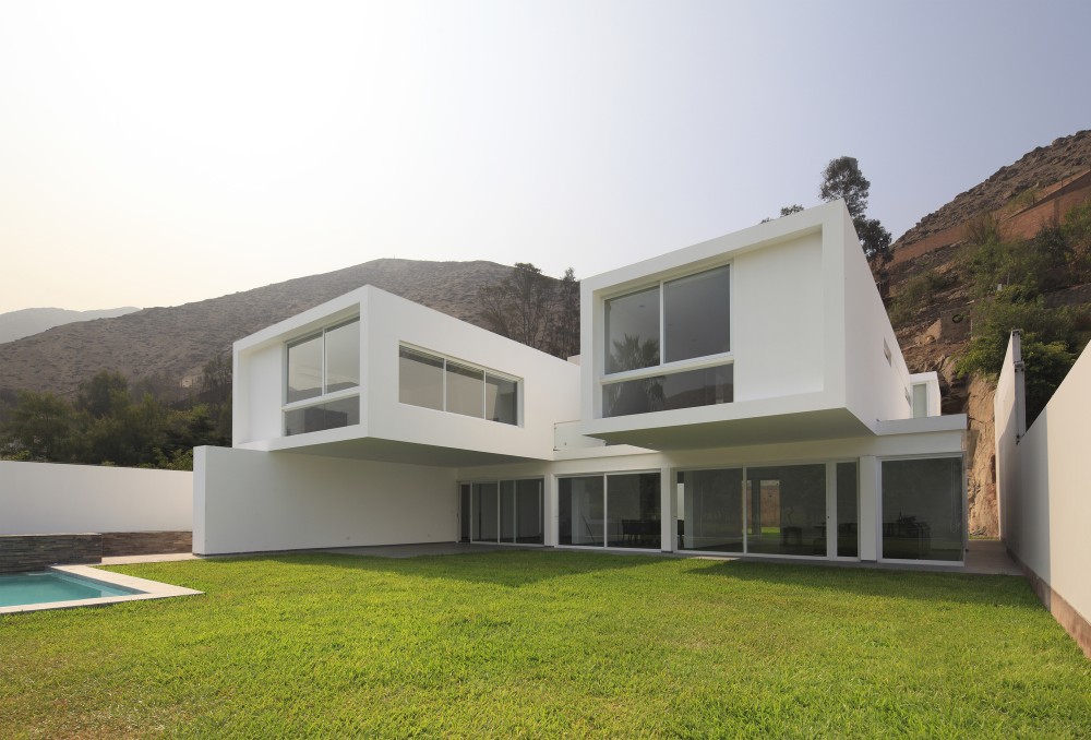 Golf House / Seinfeld Arquitectos