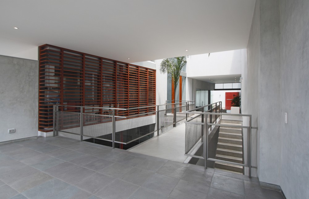 Street House / Seinfeld Arquitectos