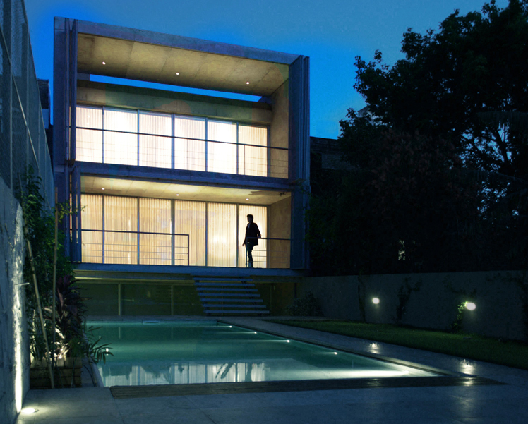 Echeverrría House / Nicolás Pinto da Mota