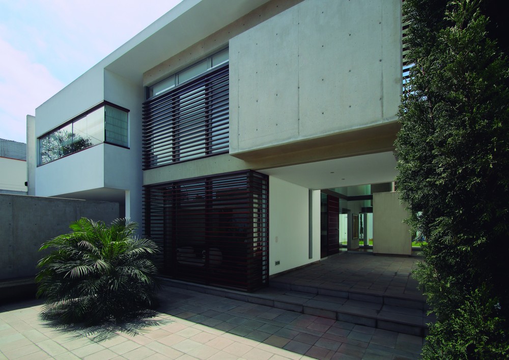 Patio House / Seinfeld Arquitectos