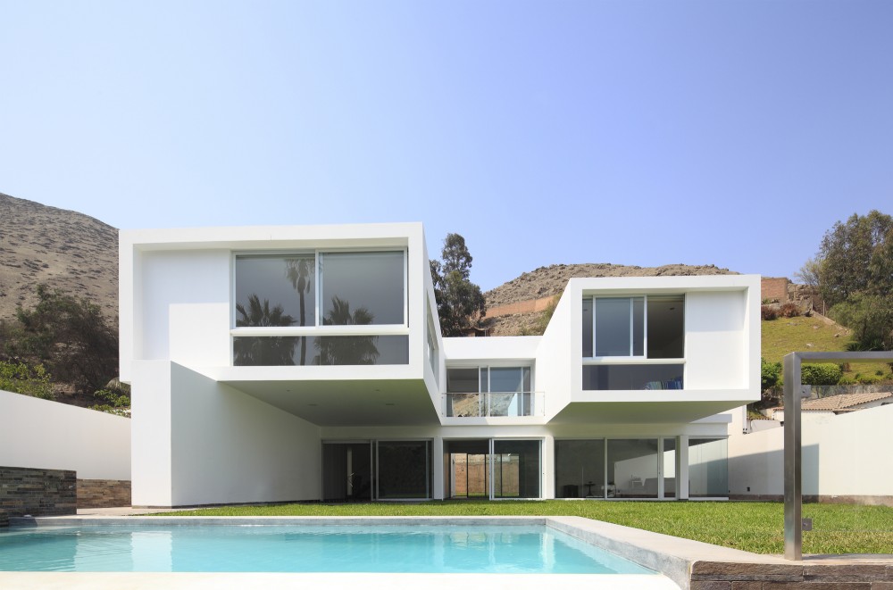 Golf House / Seinfeld Arquitectos