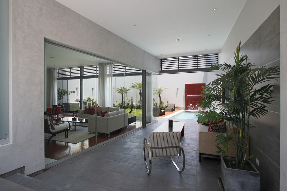 Street House / Seinfeld Arquitectos