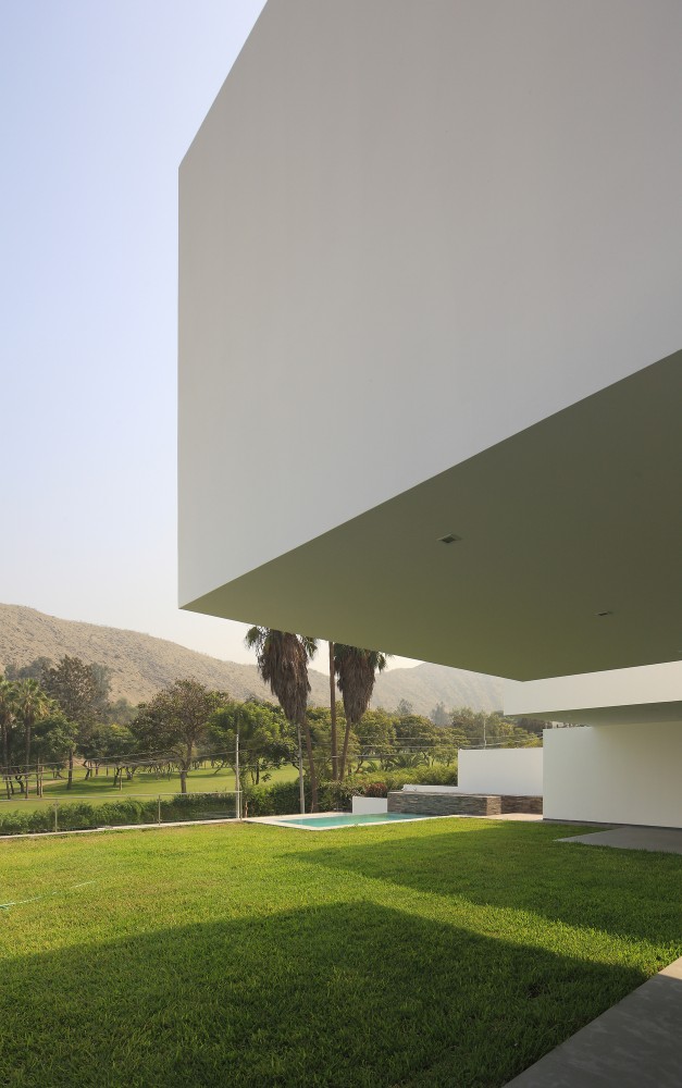 Golf House / Seinfeld Arquitectos