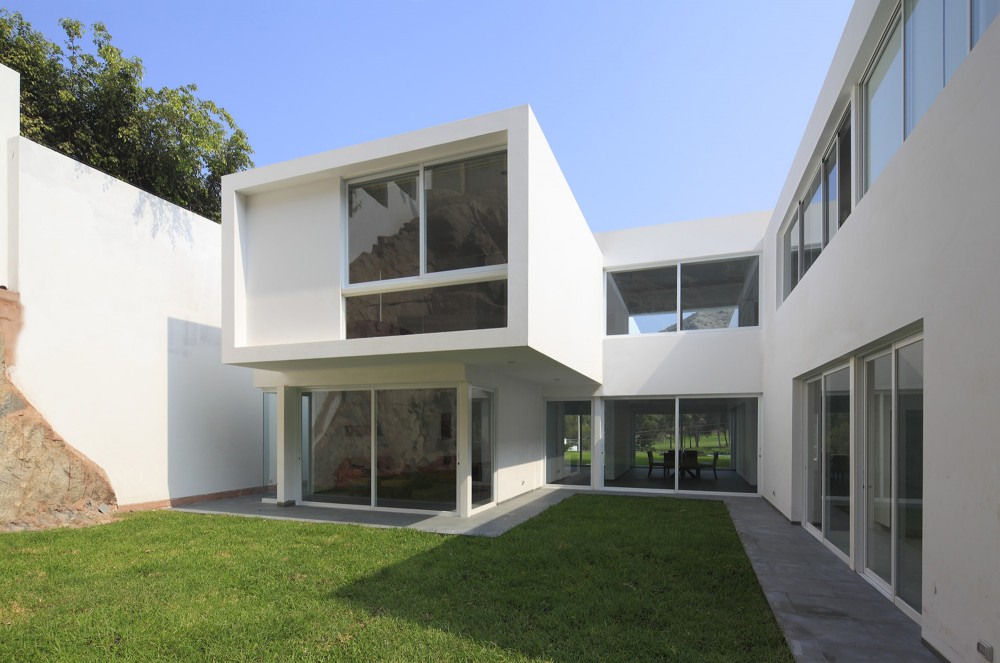 Golf House / Seinfeld Arquitectos