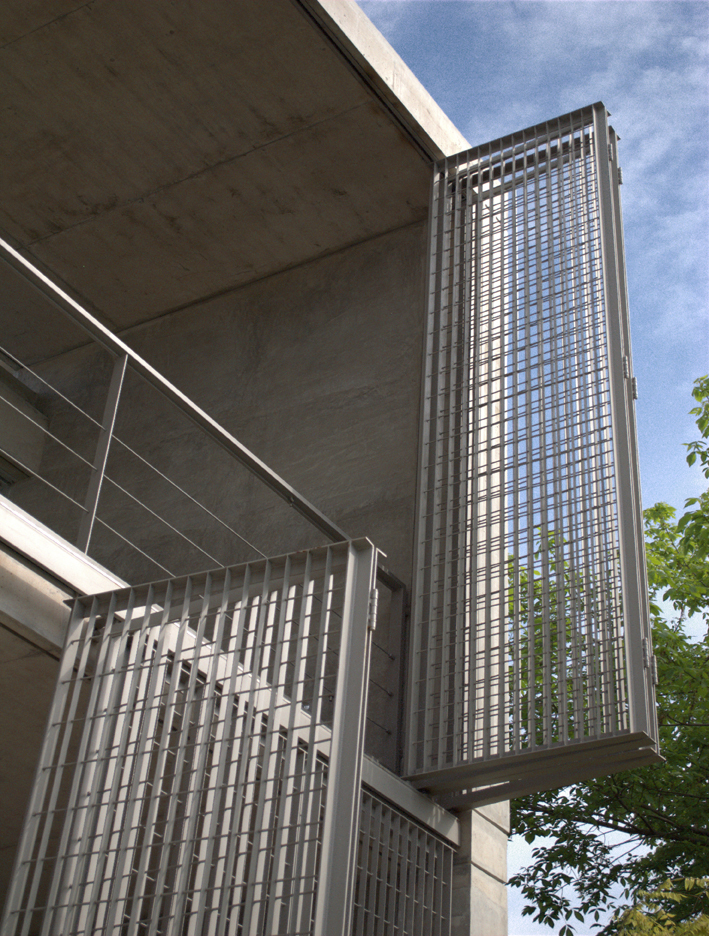 Echeverrría House / Nicolás Pinto da Mota
