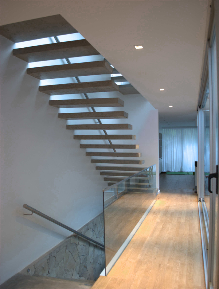 Echeverrría House / Nicolás Pinto da Mota