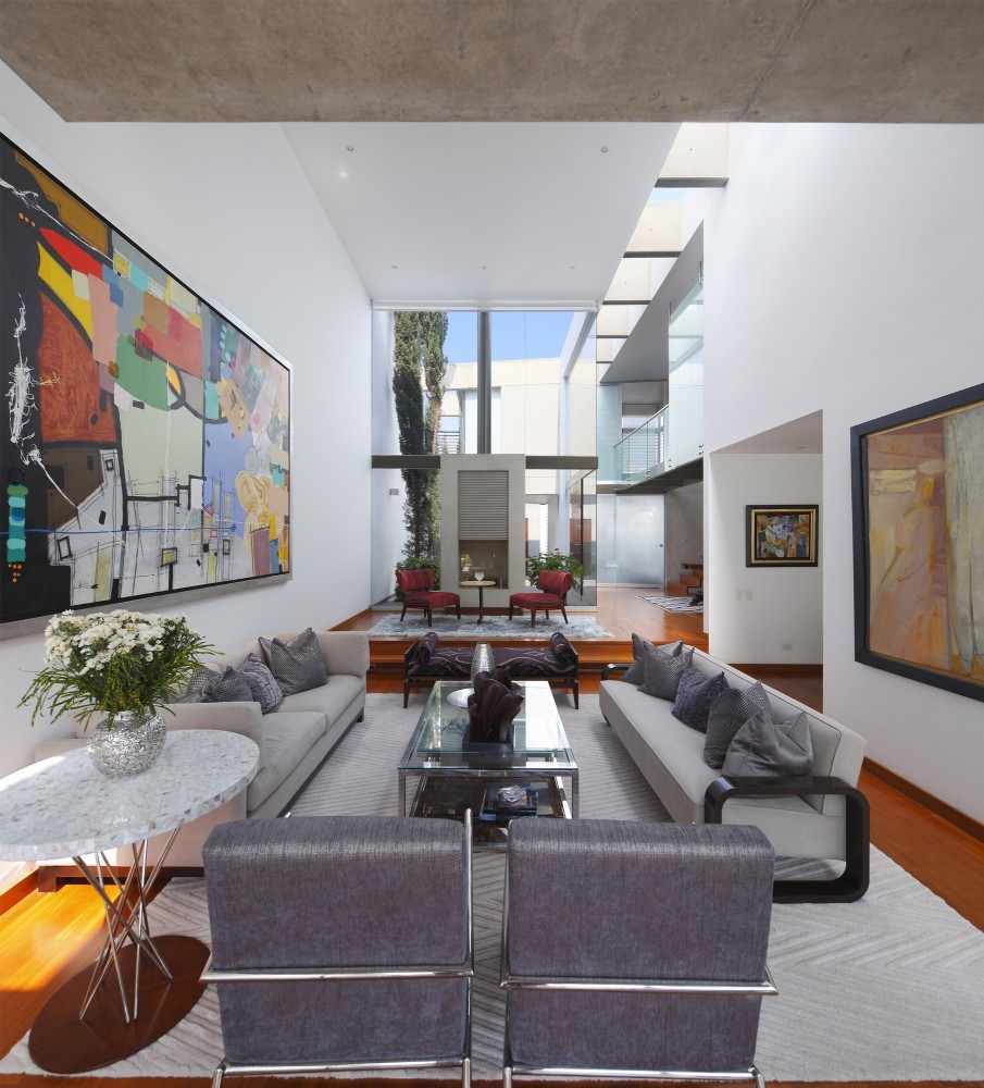 Patio House / Seinfeld Arquitectos
