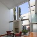Casa Patio / Seinfeld Arquitectos © Juan Solano