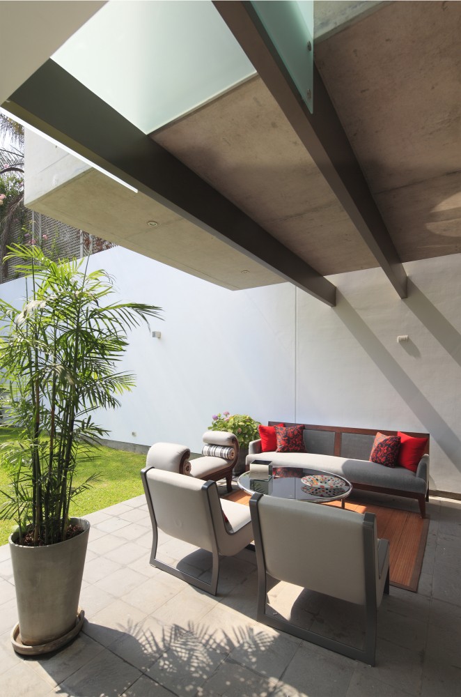Patio House / Seinfeld Arquitectos